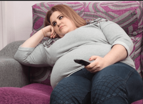 fat-woman-on-couch